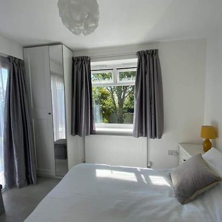 Dingley Dell - Superb Location For Truro In Private Accommodation Perranwell Exterior foto