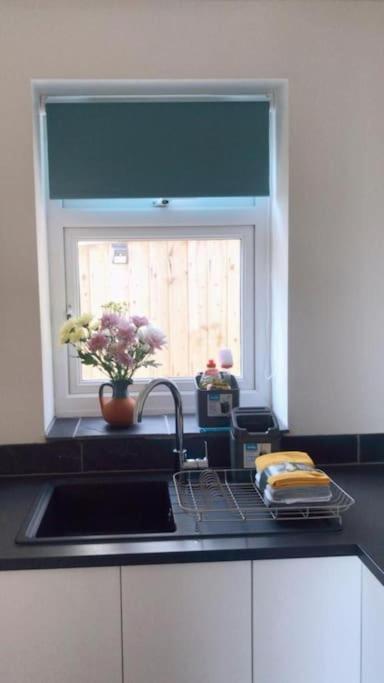 Dingley Dell - Superb Location For Truro In Private Accommodation Perranwell Exterior foto